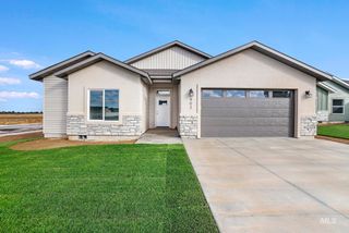 902 23rd Ave E, Jerome, ID 83338