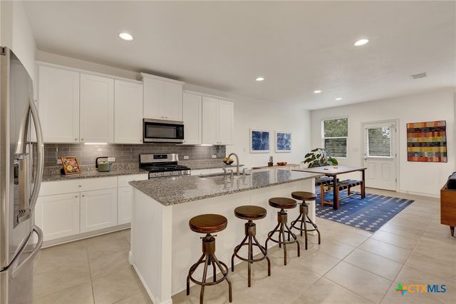 236 Mary Max Circle, San Marcos, TX 78666