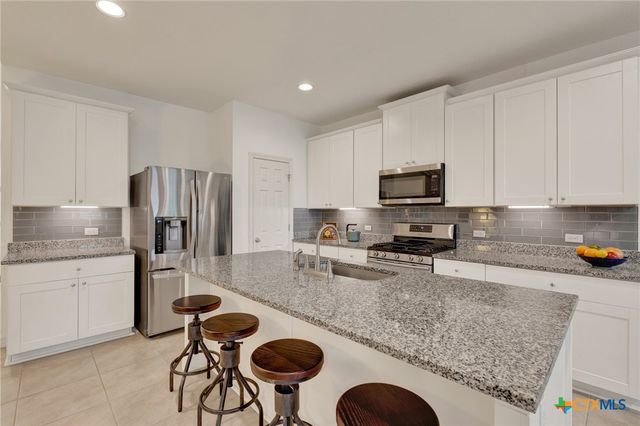 236 Mary Max Circle, San Marcos, TX 78666