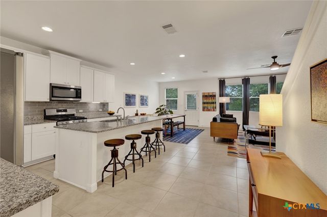 236 Mary Max Circle, San Marcos, TX 78666