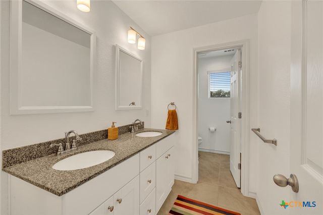 236 Mary Max Circle, San Marcos, TX 78666