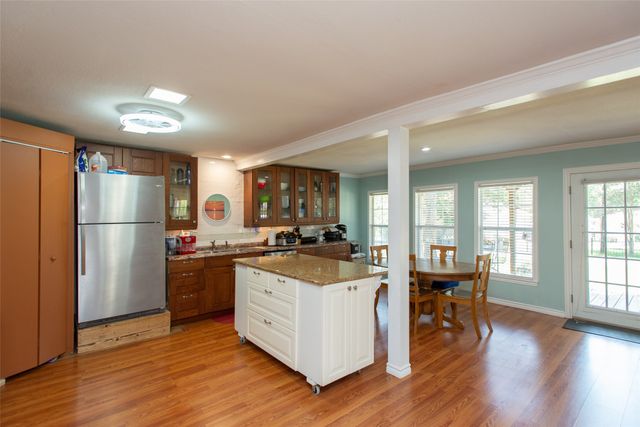 1217 Aloha Road, Tool, TX 75143