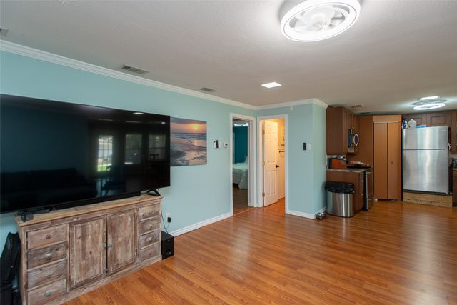 1217 Aloha Road, Tool, TX 75143