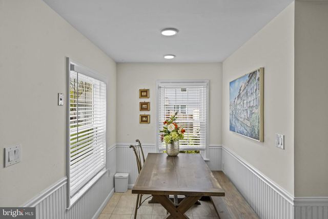 33 SPYGLASS CT, East Windsor, NJ 08520