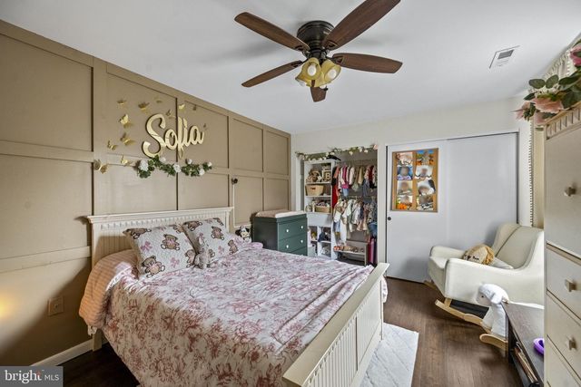 33 SPYGLASS CT, East Windsor, NJ 08520