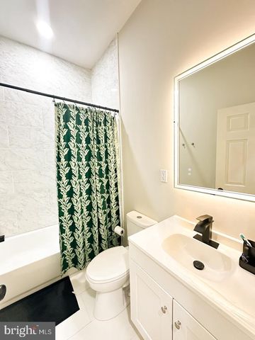 2552 S BEULAH ST, Philadelphia, PA 19148