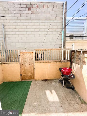 2552 S BEULAH ST, Philadelphia, PA 19148