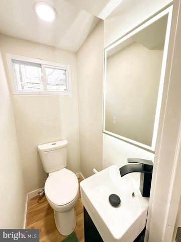 2552 S BEULAH ST, Philadelphia, PA 19148