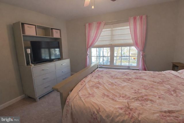 21 PARK SIDE DR, Sicklerville, NJ 08081