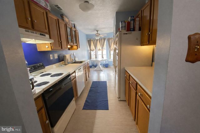 21 PARK SIDE DR, Sicklerville, NJ 08081