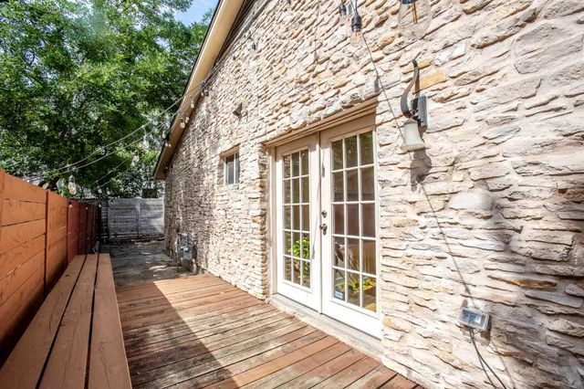 2011 Meadowridge DR A, Austin, TX 78704