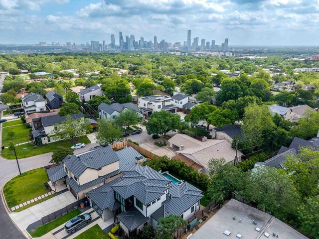 2011 Meadowridge DR A, Austin, TX 78704