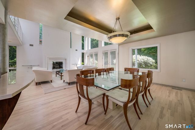 14 Grouse Lane, Woodbridge, CT 06525