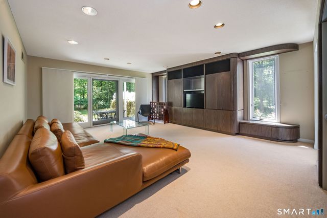 14 Grouse Lane, Woodbridge, CT 06525