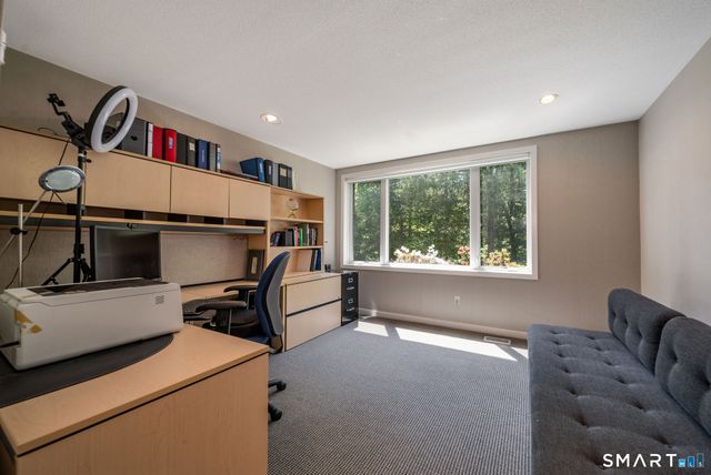 14 Grouse Lane, Woodbridge, CT 06525