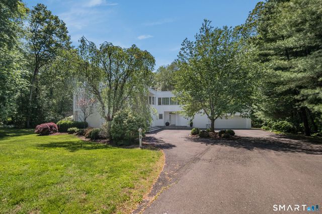 14 Grouse Lane, Woodbridge, CT 06525