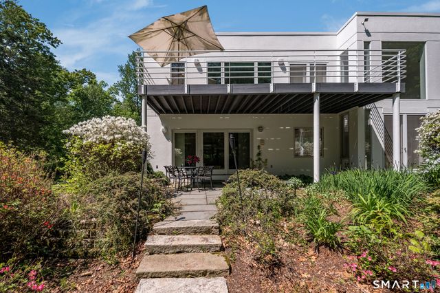 14 Grouse Lane, Woodbridge, CT 06525