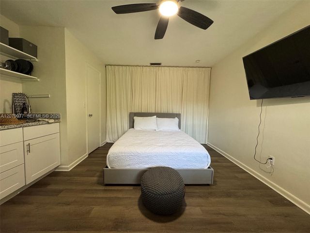 5639 Lincoln Street 3, Hollywood, FL 33021