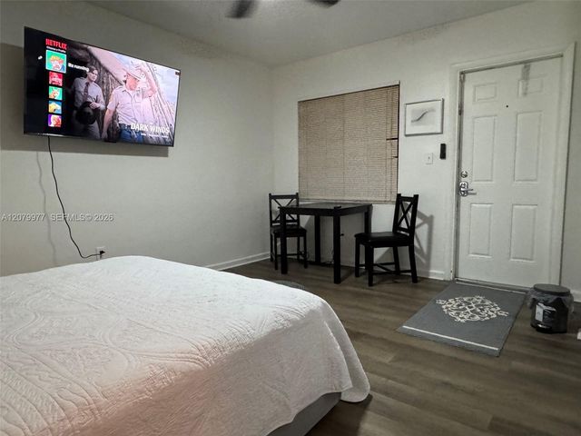 5639 Lincoln Street 3, Hollywood, FL 33021