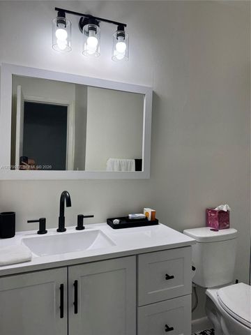 5639 Lincoln Street 3, Hollywood, FL 33021