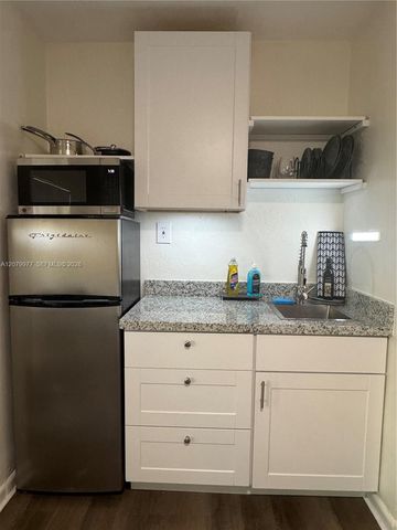 5639 Lincoln Street 3, Hollywood, FL 33021