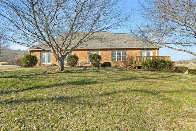 360 Maple Ridge LN, Fincastle, VA 24090