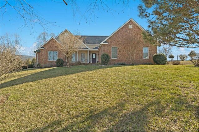 360 Maple Ridge LN, Fincastle, VA 24090