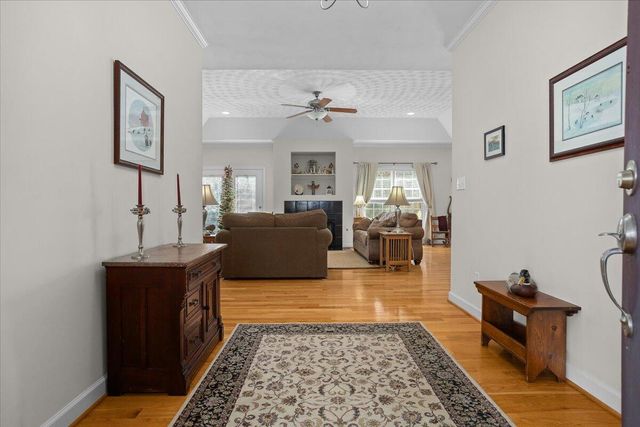 360 Maple Ridge LN, Fincastle, VA 24090