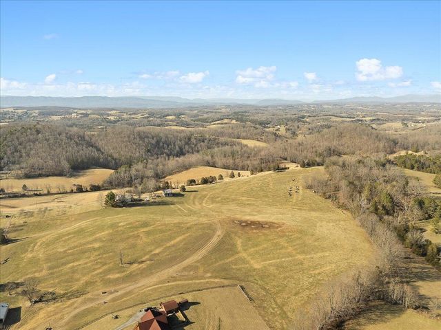 360 Maple Ridge LN, Fincastle, VA 24090
