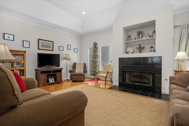 360 Maple Ridge LN, Fincastle, VA 24090