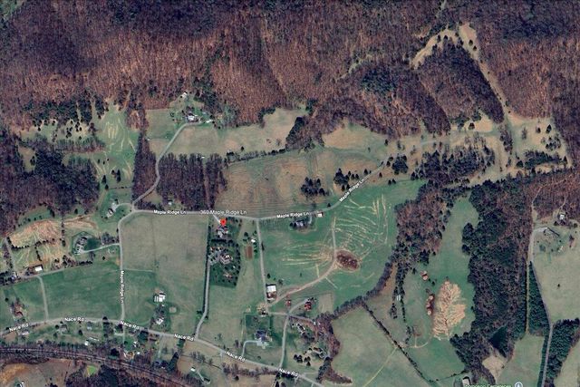 360 Maple Ridge LN, Fincastle, VA 24090