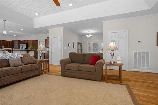 360 Maple Ridge LN, Fincastle, VA 24090