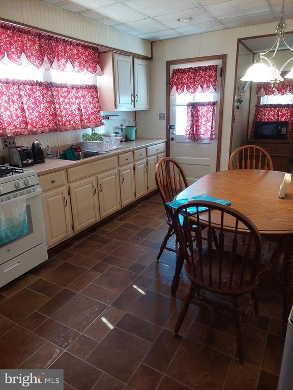 514 BRIDGEBORO ST, Riverside, NJ 08075