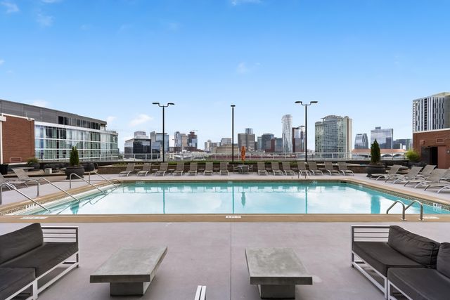 600 12th Ave S Apt 1816, Nashville, TN 37203