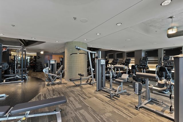 600 12th Ave S Apt 1816, Nashville, TN 37203