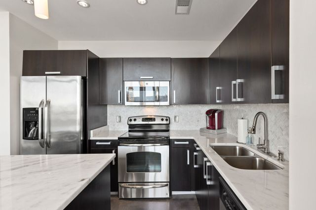 600 12th Ave S Apt 1816, Nashville, TN 37203