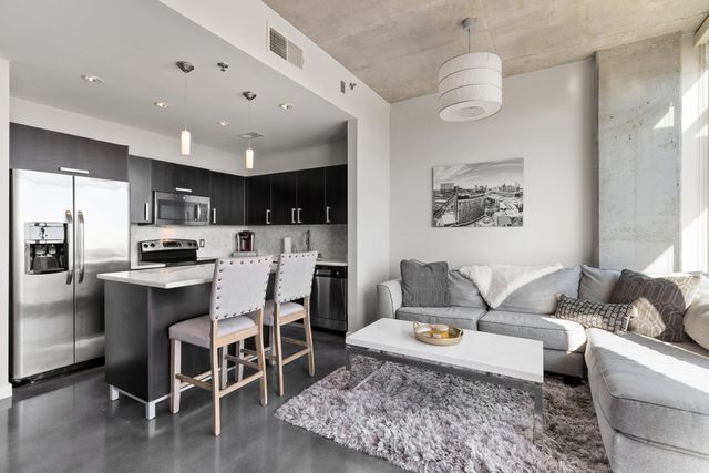 600 12th Ave S Apt 1816, Nashville, TN 37203