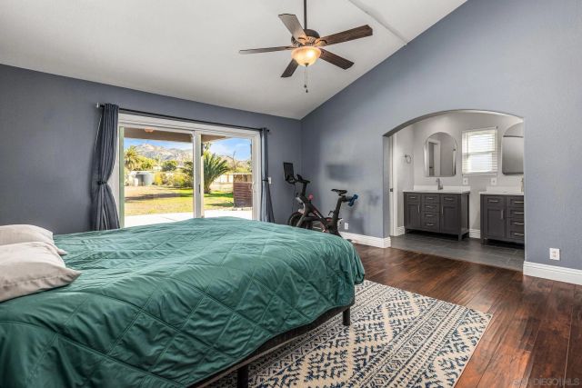 16319 Scarbery Rd, Ramona, CA 92065