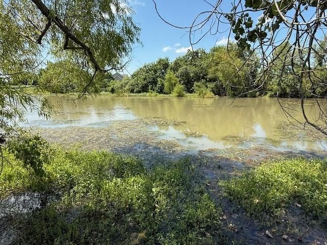 926 Lakeland Circle, Rosharon, TX 77583