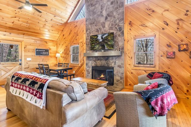 211 Highland Forest Drive, Morganton, GA 30560