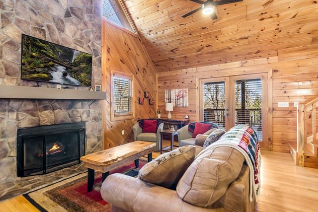 211 Highland Forest Drive, Morganton, GA 30560