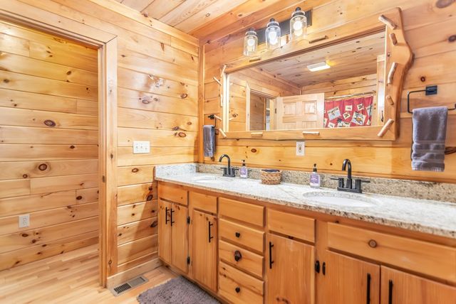 211 Highland Forest Drive, Morganton, GA 30560