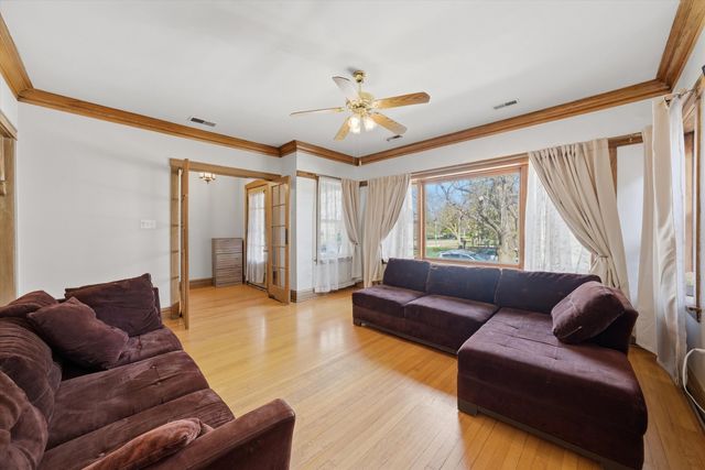 3032 Wisconsin Avenue, Berwyn, IL 60402