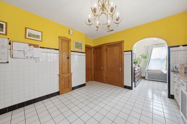 3032 Wisconsin Avenue, Berwyn, IL 60402