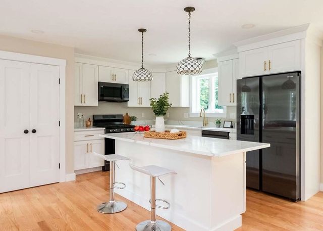 9 Lawn Avenue, Rochester, NH 03867