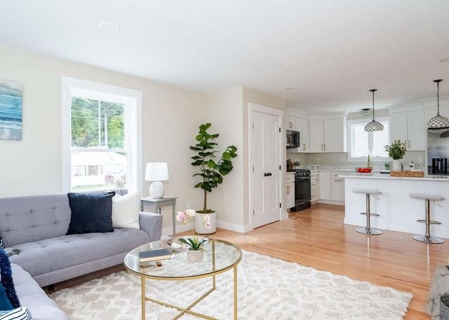 9 Lawn Avenue, Rochester, NH 03867