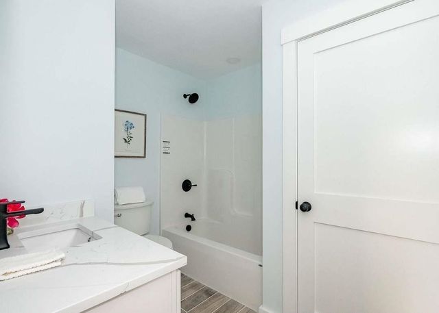 9 Lawn Avenue, Rochester, NH 03867