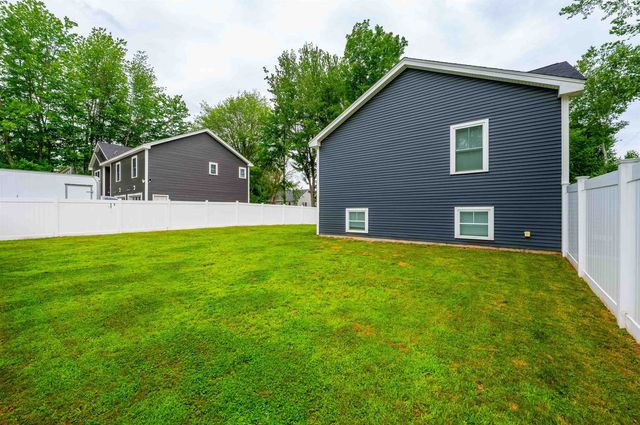 9 Lawn Avenue, Rochester, NH 03867