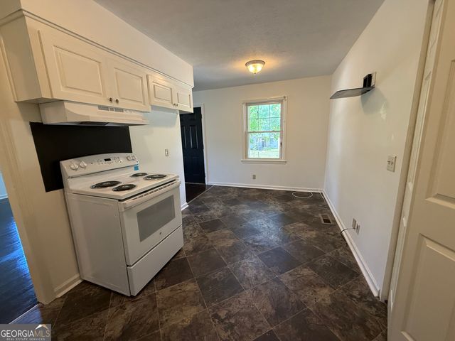 179 Youngs Mill Road, Lagrange, GA 30241