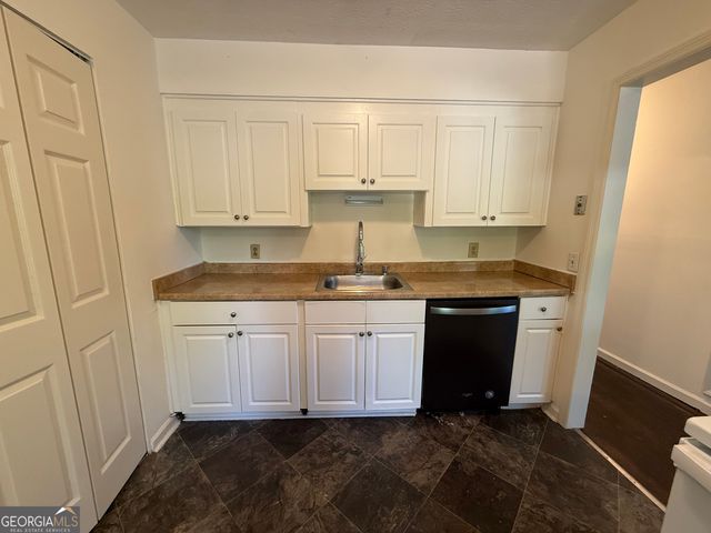 179 Youngs Mill Road, Lagrange, GA 30241